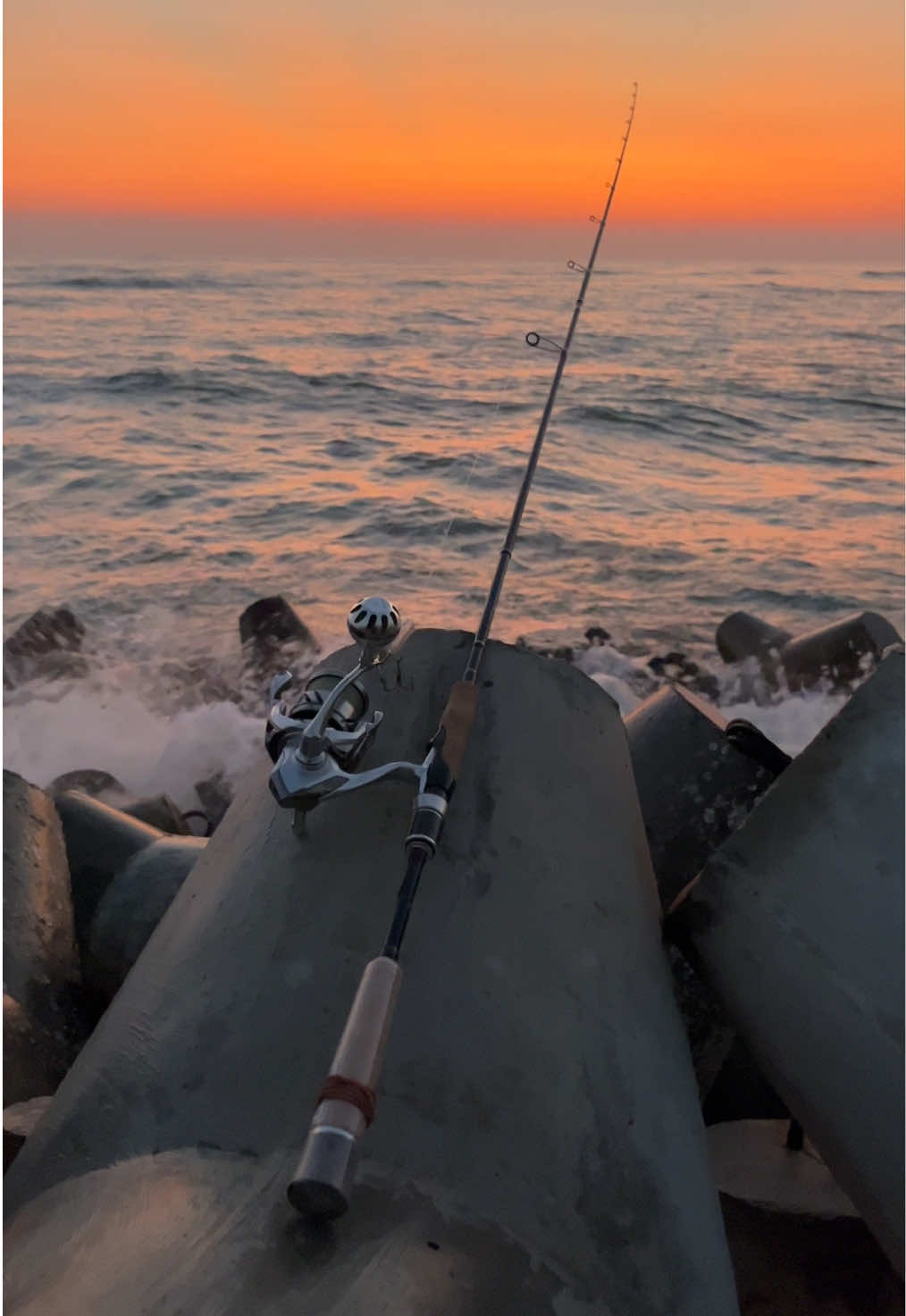 Nikmati waktu mancingmu #shorejig #landbasedfishing #shimanofishing #relixnusantara #slamaran 