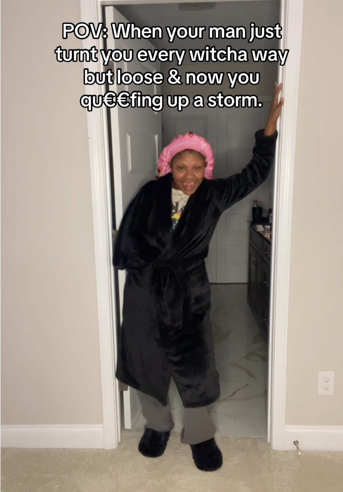 I’m queefing all the way to the bathroom & now my man talking about I love when she talk back huhhhh?? #queef #relationshiphumor #couplecomedy #real #lovealwaysazaria 
