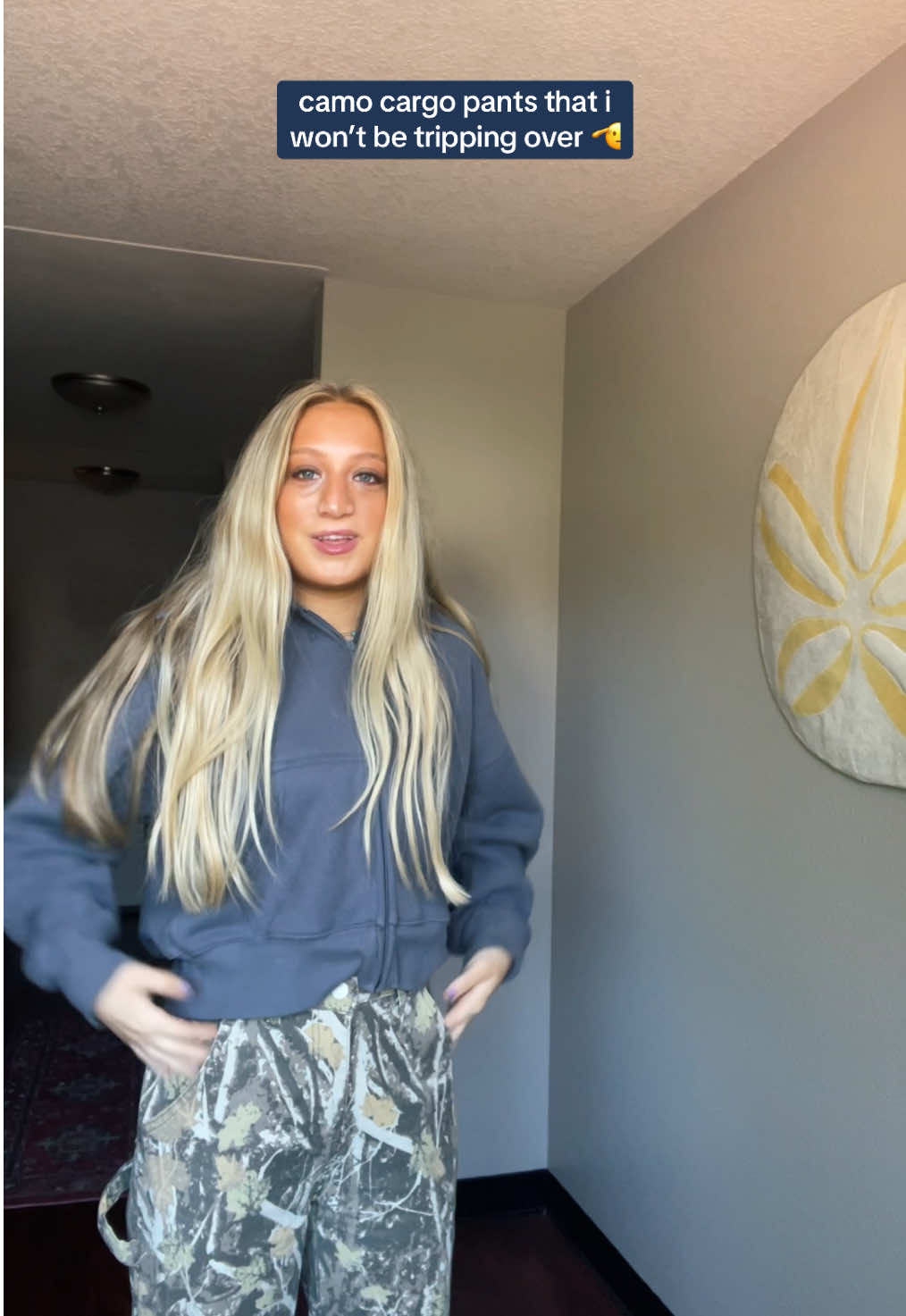 shawties act fast ! get em before they’re gone 🛒 these petite-friendly camo cargo pants are sellin fast !! 