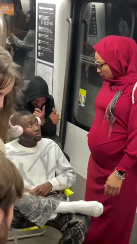 Le Garçon du métro  #metro 