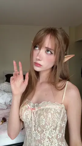 🧝🏻‍♀️ very random post srry #elf #cosplay #fypシ゚viral #fyppppppppppppppppppppppp #cosplayer 
