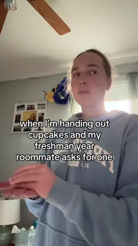 what a time #college #collegeroommates #freshmanyear #roommates #fyp (disclaimer we are friends now…but there was a time)