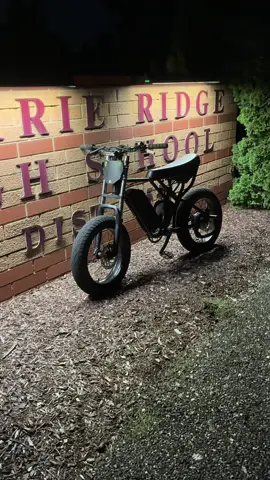 Bro I need a better bike @Chris🇵🇱⚽️ bike is so fun #talaria #ebike #wheelie #bikelife #fypシ 