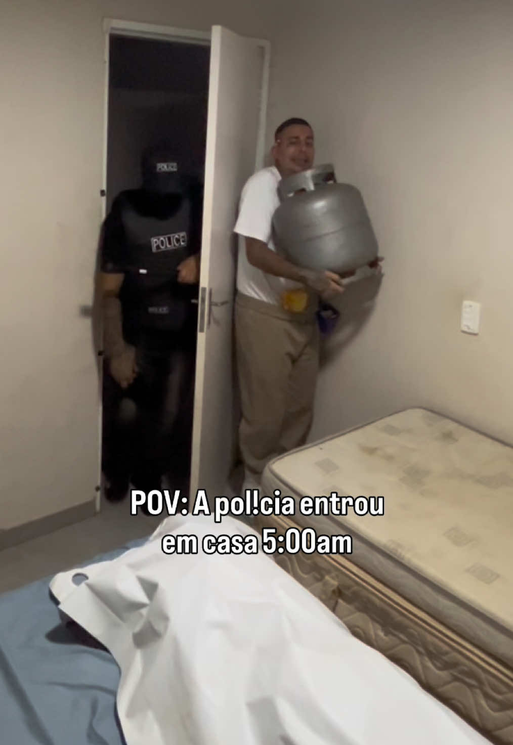 Acordei mais cedo que ele… #viral #mulherdepreso🔓🕊👫💍 #humor 