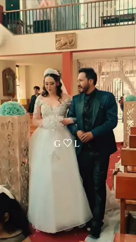 @𝕲 𝖆 𝖇 𝖗 𝖎 𝖊 𝖑 𝖆🎠 @Dr. Luis Fernando  La eterna felicidad para los esposos 💕💍💍 #bolivia🇧🇴 #boda #matrimonio #iglesia #foryoupage 