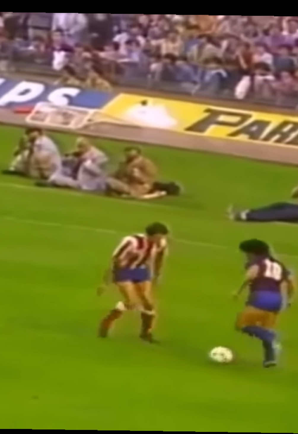 Maradona skills at Barcelona 🇦🇷#fyp #maradona #maradona🇦🇷 #barcelona 
