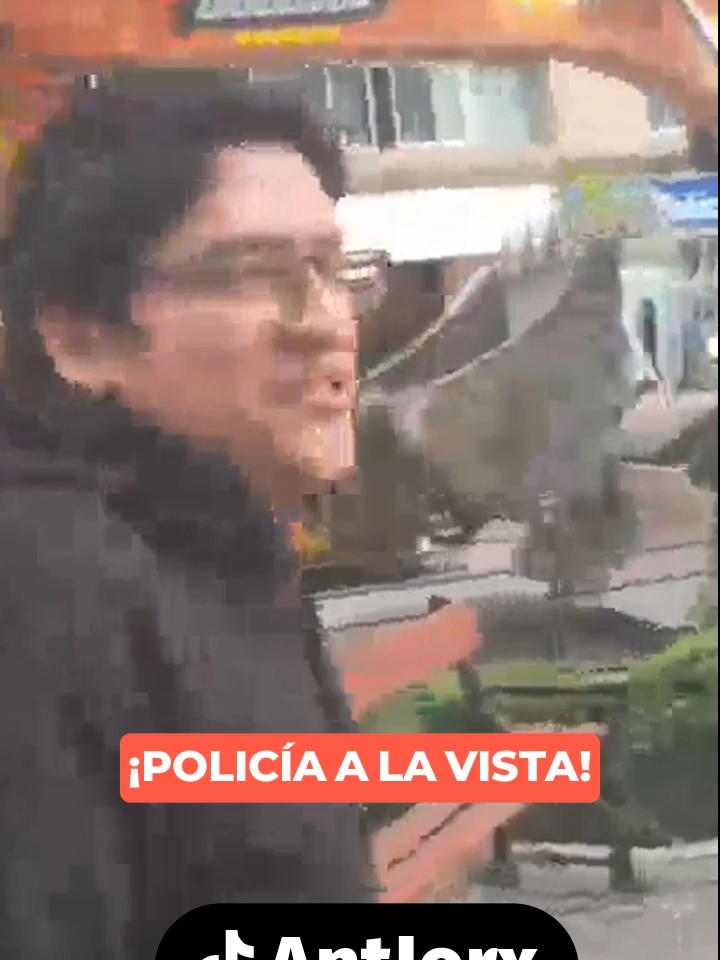Viene la policia y me lleva por chistoso #policia #viral #kick #antjorx #irl