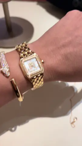 I’m in love with this watch #panthere #cartier #cartierwatch #luxury #fyp
