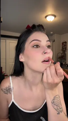 MY FAV NUDE LIP COMBO!!! #mysteryjewlerygirl #mysteryjewelryjar #fypシ゚viral #trendingvideo #alttiktok 