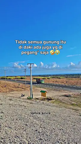 gunung kesukaan 🤣😅@NakerGacor @je pada @𝖐𝖆'𝖈𝖍𝖆𝖓𝖓 @yongkyturupaita @Mardy Amos  #fyppppppppppppppppppppppp #nttpride🏝🔥kupangntt💯 #nttpride🏝🔥 #semogafyp #fouryou 