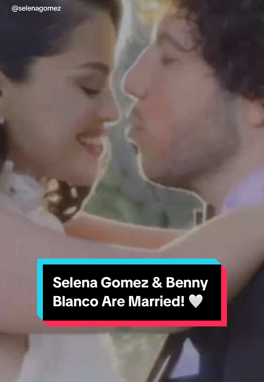 #SelenaGomez and #BennyBlanco have tied the knot! 💍 See all the dreamy wedding photos at the link in our bio. #CelebrityWedding 