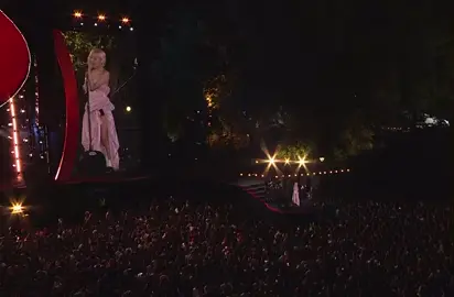 ROSÉ PERFORMS ’TWO YEARS’ AT THE GLOBAL CITIZEN FESTIVAL. GLOBAL CITIZEN ROSÉ  #GlobalCitizenFestival #ROSÉxGlobalCitizen #ROSÉ #viral #fyp 