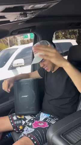 “NOJODAAA” me la recuerdan son mis amigos 🥃🥃🥃🥃 ¡¡ Que cancionón !!! Vallenato de peso 💪🏻🥃 Felicitaciones @DiegoDazaM y @Rolando_8a 👏🏻👏🏻👏🏻👏🏻👏🏻👏🏻