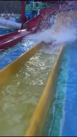 I was completely stunned at the moment. I kept my eyes closed, and the water kept flowing. So I have no idea when I reached the end. #waterslide #waterparkslide #waterparkequipment #waterparkdesign #waterparkslidemanufacturer 