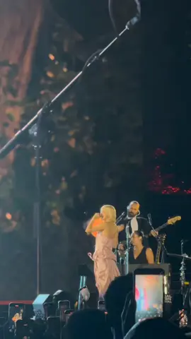 ROSÉ performs an acoustic version of ‘APT.’ at Global Citizen 2025.. #GLOBAL CITIZEN ROSÉ #GlobalCitizenFestival #ROSÉxGlobalCitizen #ROSÉ #fyp 