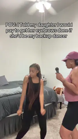 She was giggin🤣#fyp #daughter #funny #dancing #blowthisup 