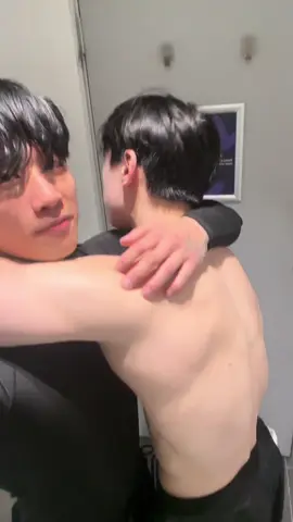 $10 for comforting services #GymTok #trending #clips #funny #gymbro 