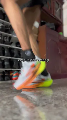 sepatu olahraga ini nyaman bgt #sepatuolahraga #sepatukekinian #sepatukeren 