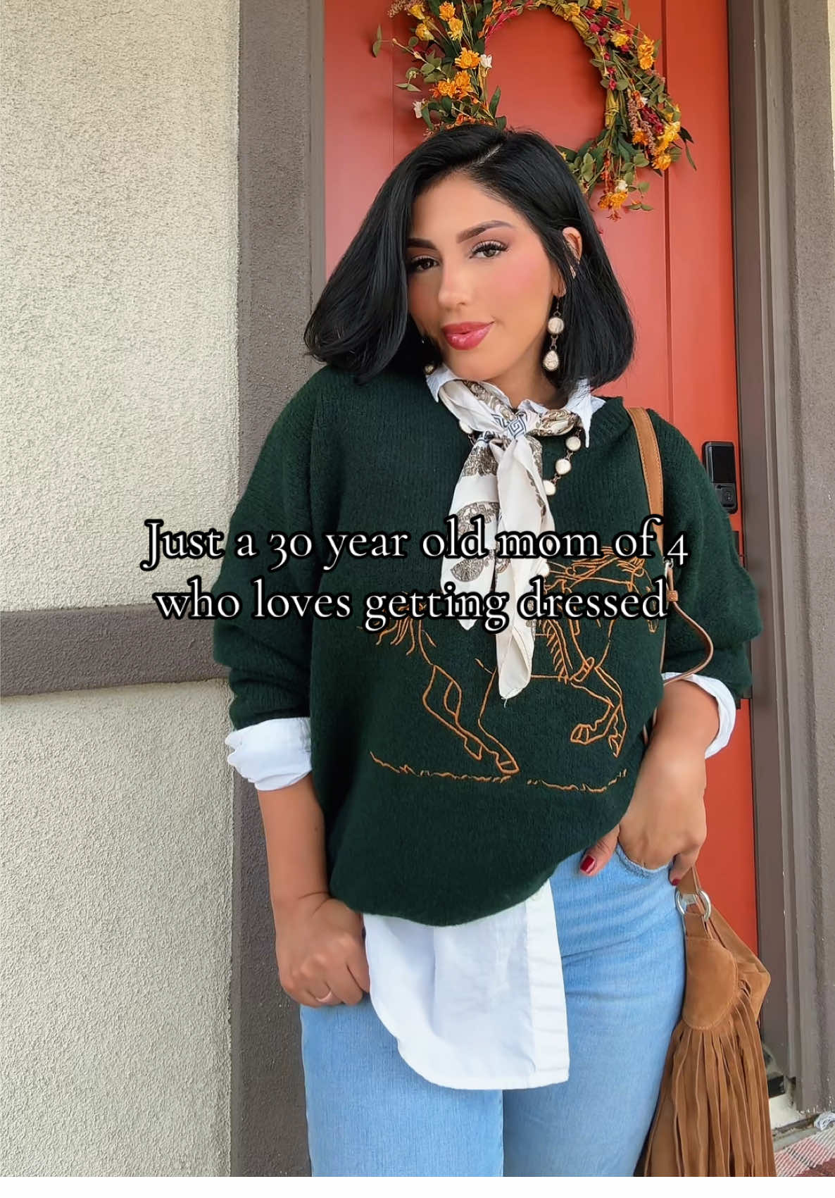 Just a mom of 4 who loves to get ready for the day 😍🤍  One thing about me is that ima style a simple outfit🤭  #fashion #momof4 #OOTD #momfits #styleinspo #outfitinspo #falllooks 