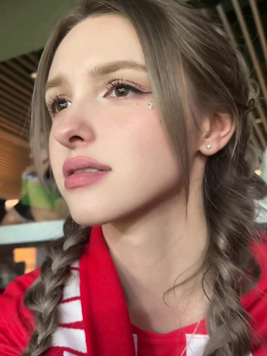 cewek atm ♥️🤍 @🐚Elina_리나대장님🤍 #elinakarimova #fangirl #atleticodemadrid #foryou #fyp 