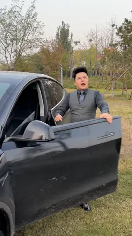 #elonmusk I have been learning English for three years and I find that I am making progress every day. Please don’t give up no matter what, you are the best! Wow Inspirational#tesla 