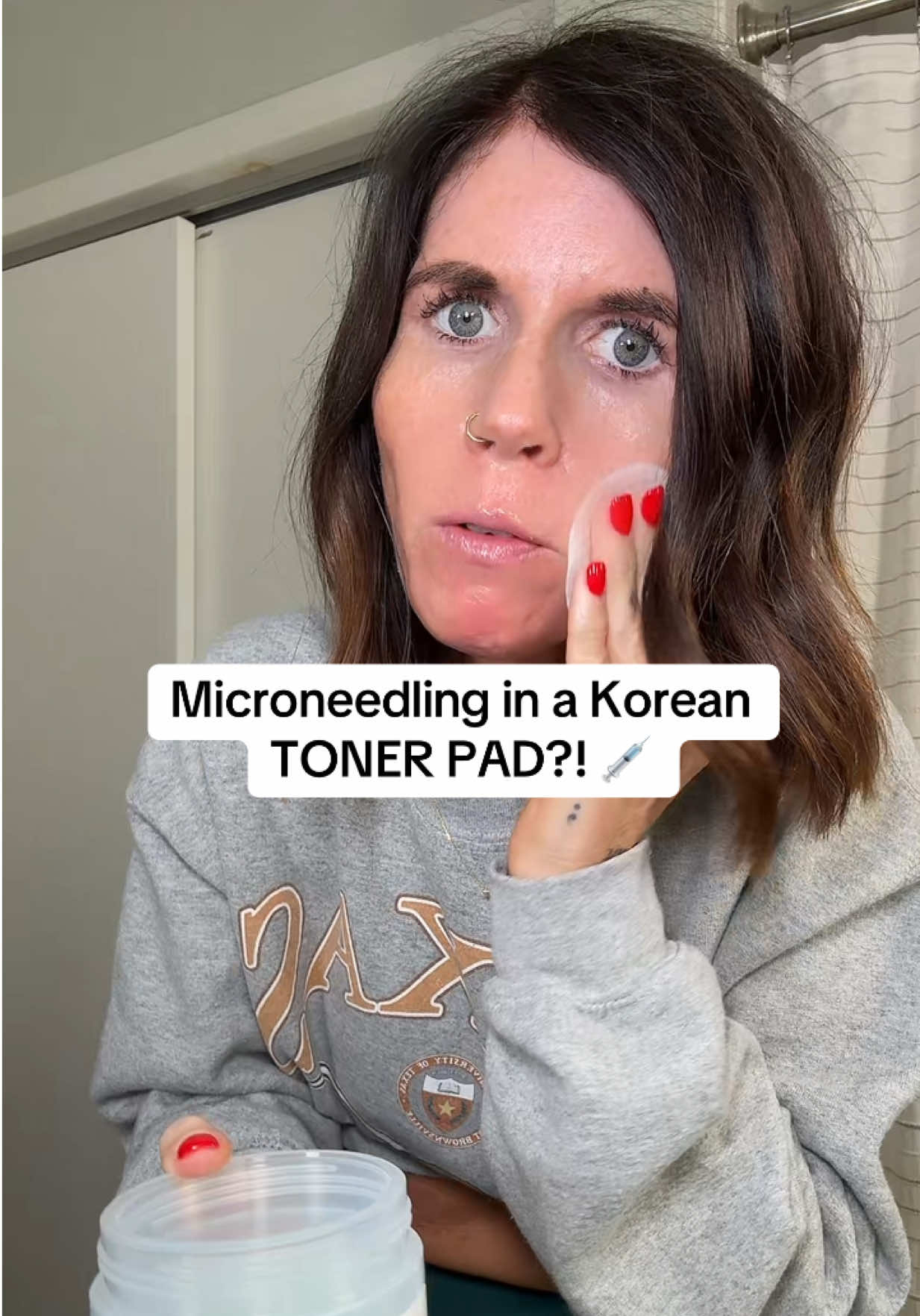 Thank God for Korean skincare.. a toner pad that also helps with AGING?! I cannot.. @Dr.Melaxin Global  #drmelaxin #tonerpad #tonerpads #antiagingskincare  #koreanskincareproducts 