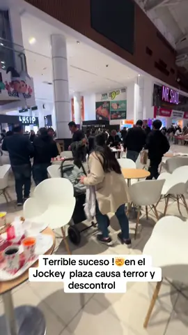 #fypy #viral descontrol en el patio de comidas del Jockey plaza 