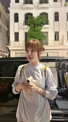 Bài “Thương” chị dành cho ai mà hỏi đến là chị ngượng, chị xấu hổ, chị quắt queo hết cả lên thế nhờ 🤭 #bichphuong