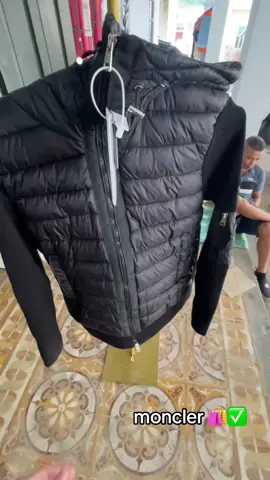 chào đón thị trường đông 2025🛍️✅#moncler #xuhuong 
