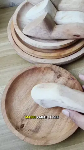 Cobek kayu estetik yang bikin. konten masakmu menarik. #fyppppppppppppppppppppppp #cobekkayumurah #cobekkayuaren #cobekkayumahoni 