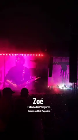 Ya salio Zoé!!! Pantallas gigantes,  casa llena, ya no llueve,  todo es felicidad 🥰 #Zoé #ZoeEstadioGNP#MemoRex