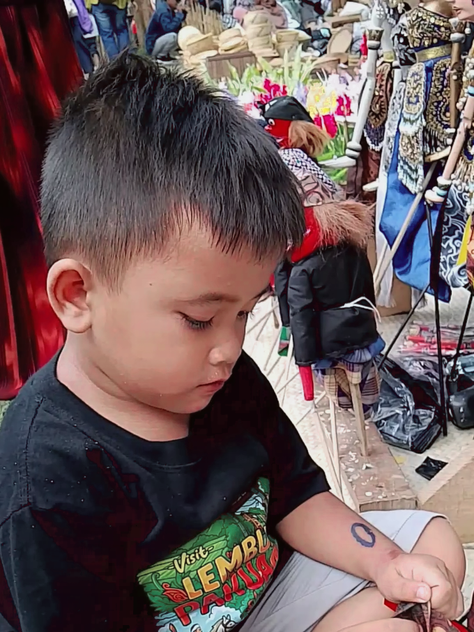 hari Minggu di lembur pakuan mayor Idan main wayang golek #fyp #idan #kdm #nihyang #lemburpakuan 