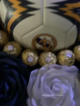Real Madrid ramo🙈 @bouquetsbyyyallison on Instagram! #realmadrid #bouquetsbyyyallison #fyp #florist #bouquets 