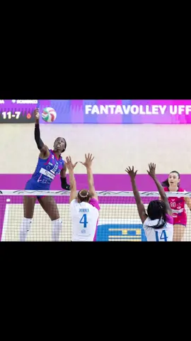 Sang Opposite Paola Egonu, yang telah memenangkan banyak gelar di Olimpiade, VNL hingga Kejuaraan Dunia Voli Putri, memasuki babak baru dalam kariernya yang gemilang dari timnas hingga klub.  Bergabung dengan klub Vero Volley Milano pada tahun 2023, Egonu akan mengambil alih peran kapten setelah kepergian setter Alessia Orro. Egonu, yang membuka musim klub setelah musim internasional, berkata soal peran barunya di Vero Milano 