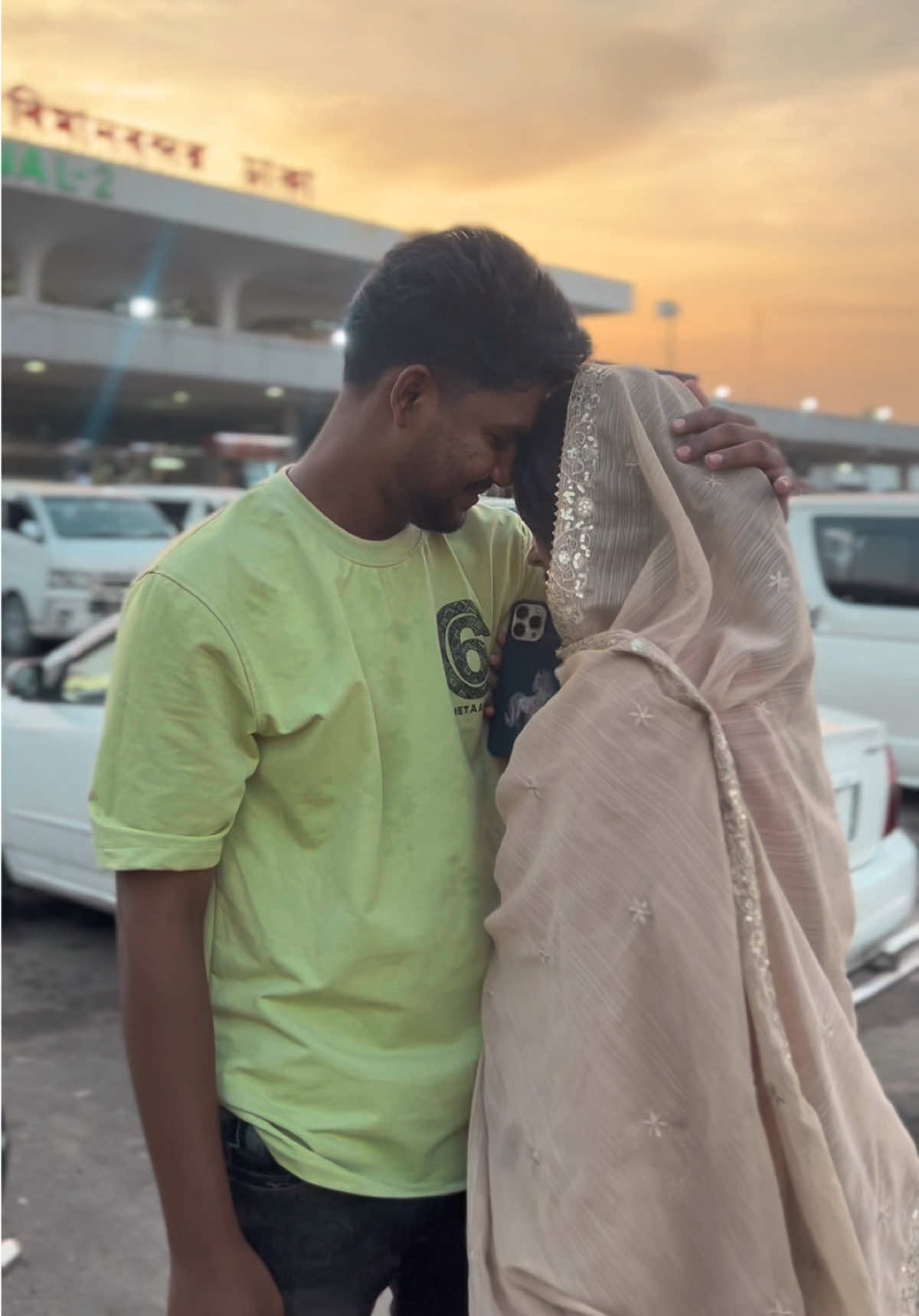 🥺🥺 @“TRISHA” #cauplelove #probashi #saudiarabia #mximran_back 