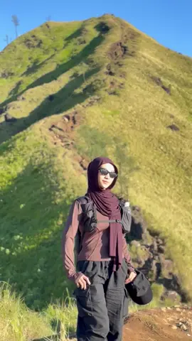 Lincing L nya apaa? #puncaklincing1860mdpl #pendakigunung #masukberanda #lincingarjuno 