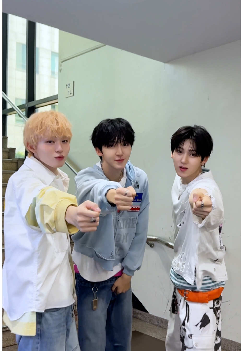 고백할게! 답은 간단하게 💛 #계훈 #케이주 #동현 #Kyehoon #Keiju #Donghyeon #KickFlip #킥플립 #My_First_Flip #처음_불러보는_노래 