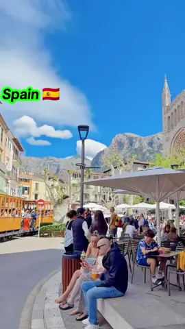 Life in spain🇪🇦4k.travel10#fypシ゚viral #plzunfreezemyaccount #growmyaccount #foryourpage#fypシ゚viral🖤tiktok 
