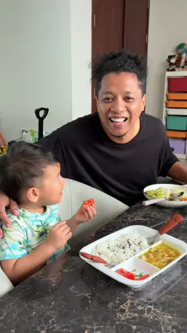Masak ikan pallumara, cumi hitam dan bunga pepaya. Makan siang dirumah ❤️