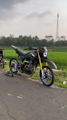 💙🏴‍☠️ #supermotoherex #supermotoherexstyle #crfherex #crfherexstyle #surex @Bintang Powerfull Original @BintangPowerfullExhaust @BINTANG POWERFULL EXHAUST 