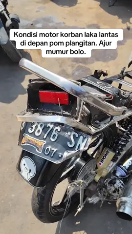 Kondisi motor korban laka lantas di depan pom plangitan. Ajur mumur bolo. sumber: fb eko kuswanto #wonglucunepati #info #pati #wargapati #lakalantas 