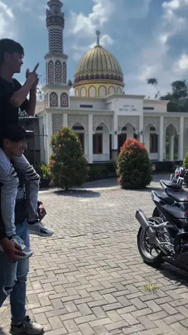 Masih solo? sini gabung🤙 Japri @ilham21⚡️  #cbr250rr #cbr #r25 #motoran #fyp 