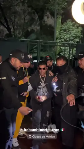 @titobambinoelpatron ya llegó al Estadio Fray Nano para cantar esta noche en el @vibrasfestmx y cerrar con broche de oro🇵🇷🏟️✨🎊 . #titoelbambinoelpatron #lasociedaddeldinero #lagloriaesdediostelodije #Vibrasfest #cdmx 