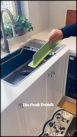 Kitchen Sink Splash Guard – Keep Your Counter Dry & Clean 💧✨ #KitchenEssentials #SplashGuard #SinkProtector #HomeHacks #KitchenTools 