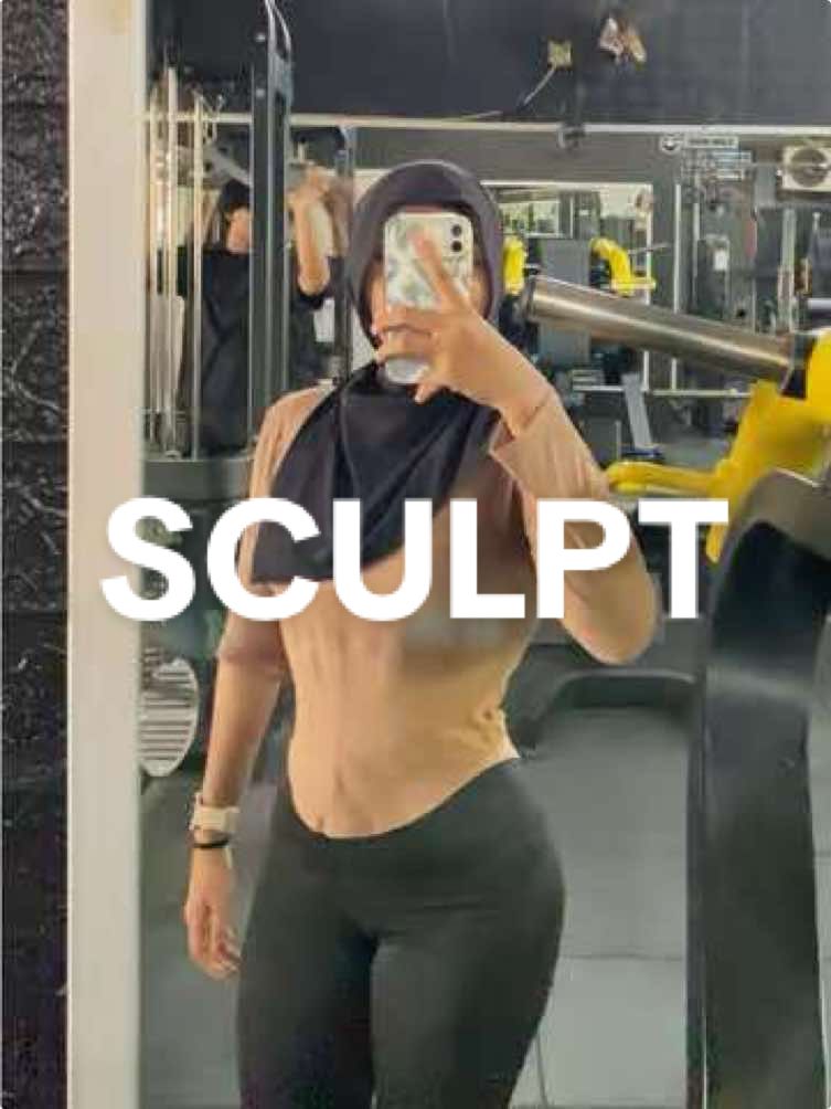 selain gym aku jg pake korset biar hourglass⏳#gym #gymrat #GymTok #korset #sculpt 