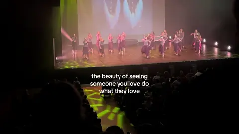 The dance suits her so well, She shines like a star ⭐️#danse #spectacle #beauty #bestfriend