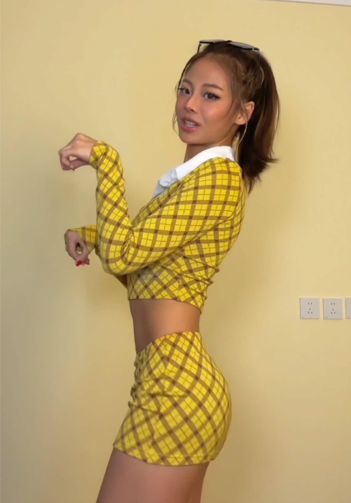 yellow fit again🐝💛#mooo#milkshake#fyp#kittynini 