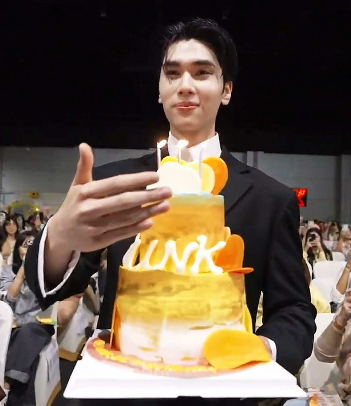 Happy birthday dunk natachai @dunknatachai 🥹❤️ ilysm na TIME TO CELEBRATE DUNK 25TH #GoldenHoursWithDUNK  #dunknatachai