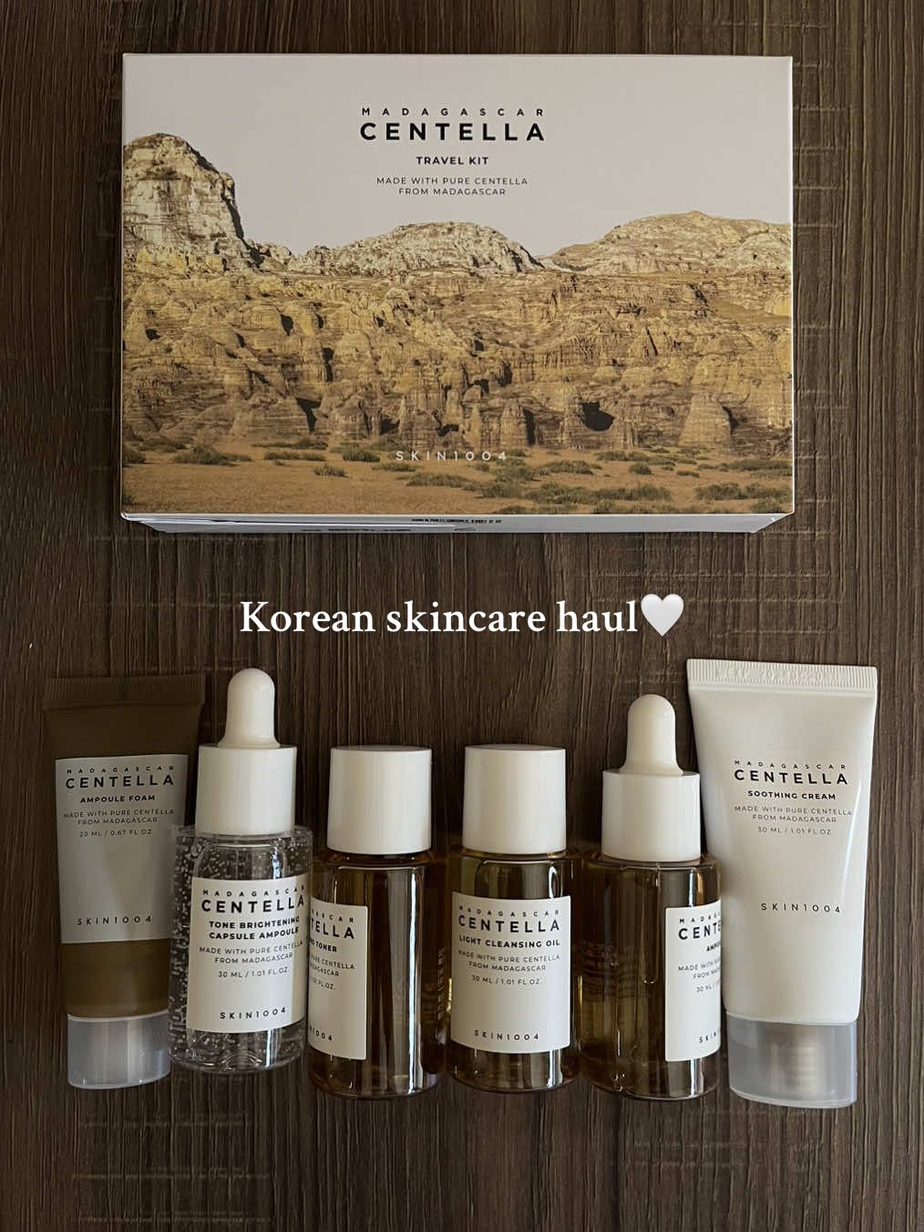 KEMURAHAN GA SI HARGANYA? 😭🫰🏼🫰🏼 ily @SKIN1004  #koreanskincare #skin1004 #promoskincare #foryou #unboxing 