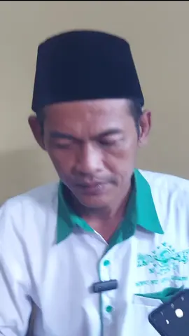 Jalan kaki 20 km demi syukur nazar… Ditemani ribuan jamaah NU. Karena ketika hati bersatu, tak ada yang mustahil.#bni46 #purworejo24jam 